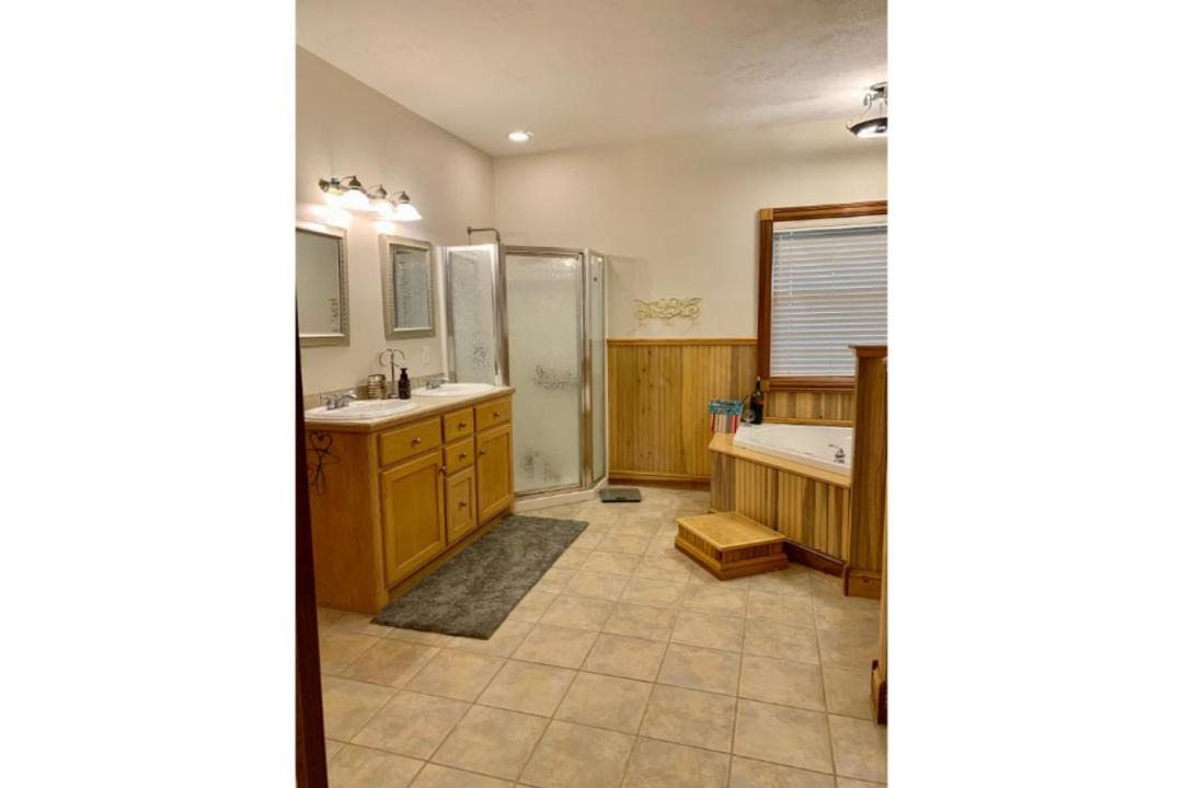 Photo of Bathroom in Navasota