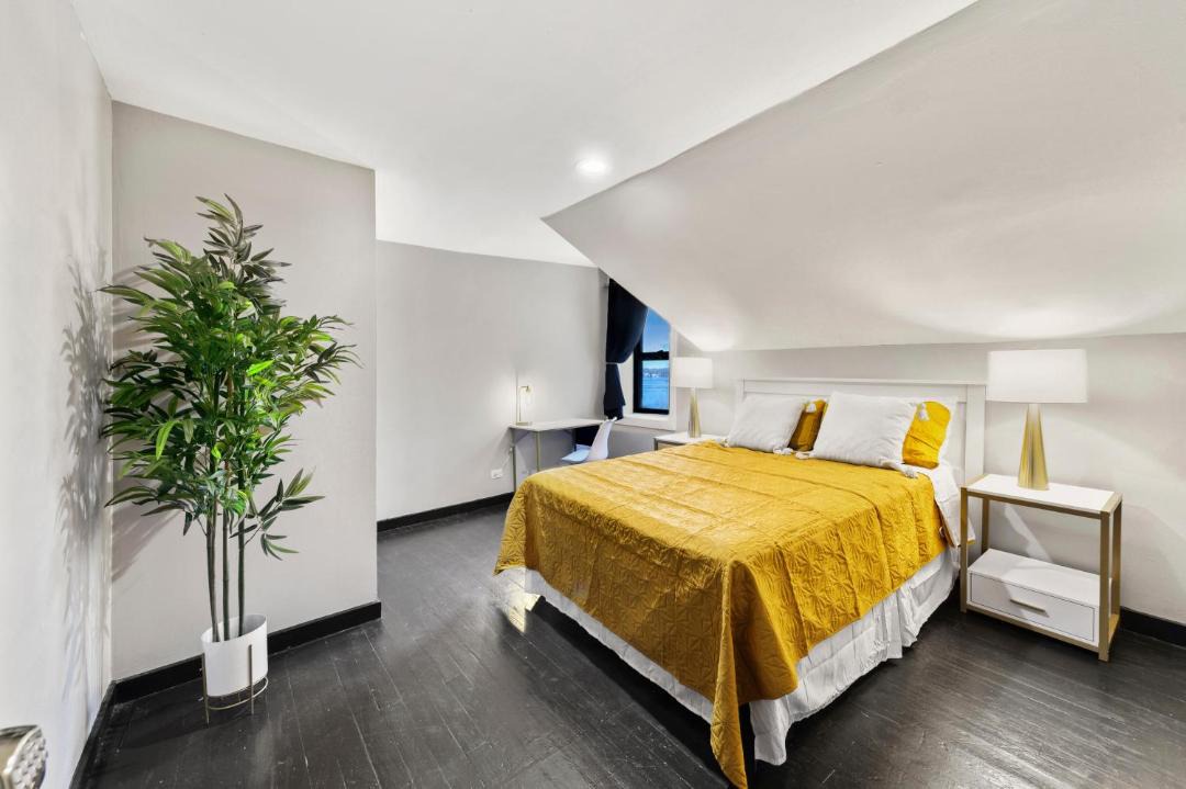 Photo of Bedroom in Fox Lake