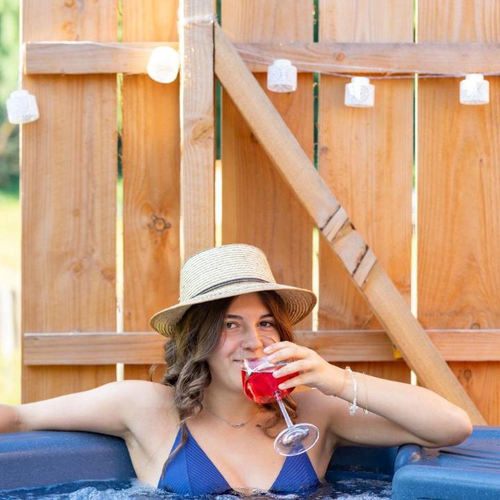 Photo of Others in Vif