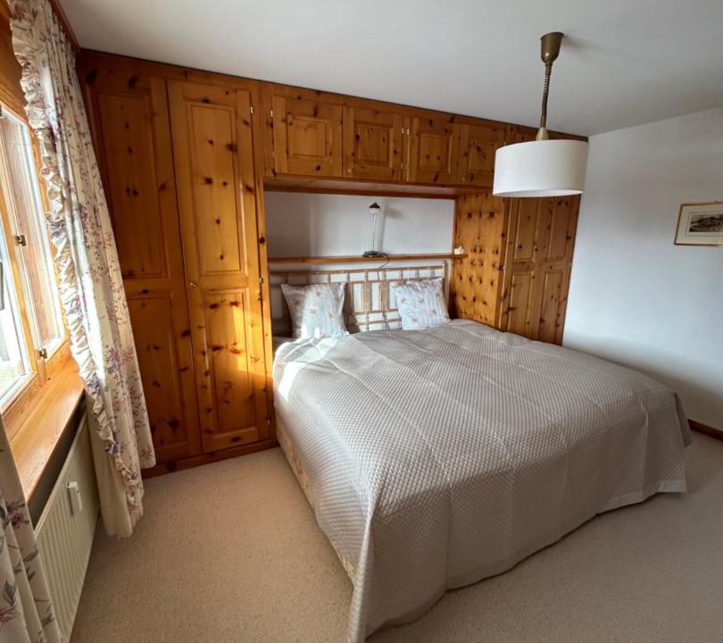 Photo of Bedroom in Lens