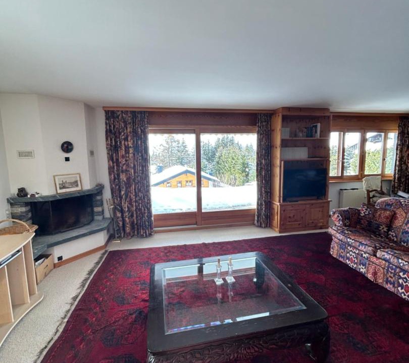 Photo of Livingroom in Lens