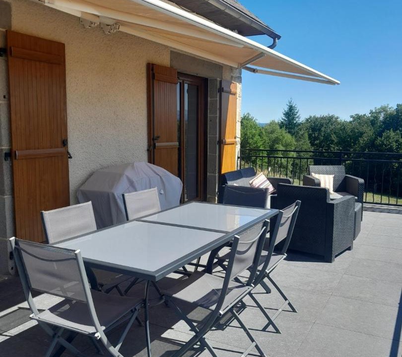 Photo of Patio Balcony in Confolent-Port-Dieu