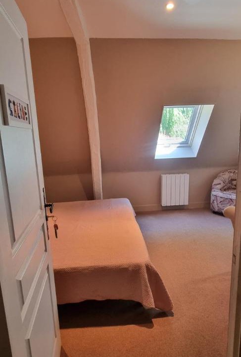 Photo of Others in Surville