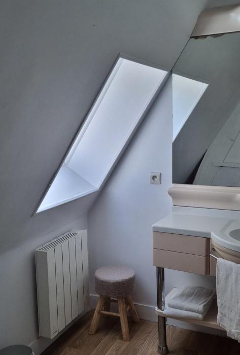 Photo of Others in Surville