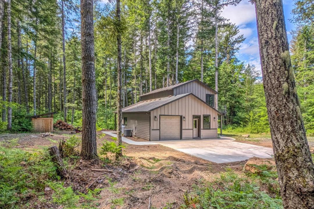 Photo of Others in Packwood