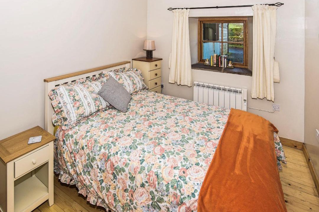 Photo of Bedroom in Fence