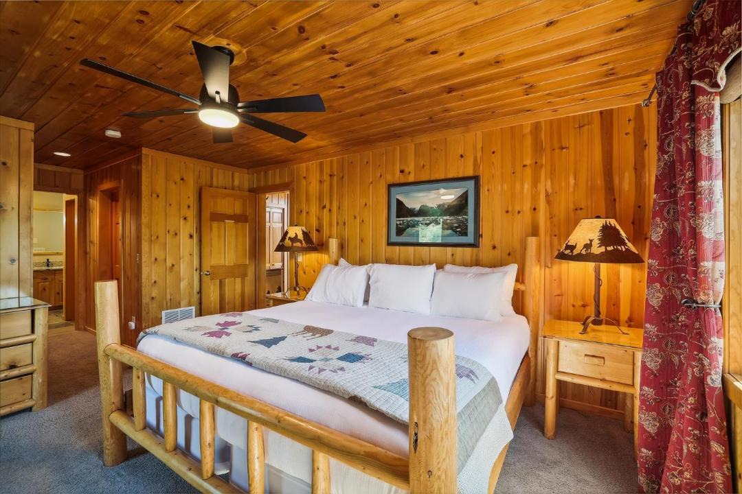 Photo of Bedroom in Hamilton Creek