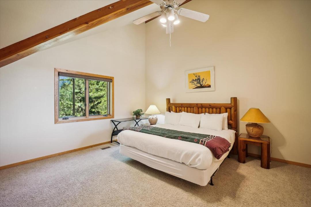 Photo of Bedroom in Hamilton Creek