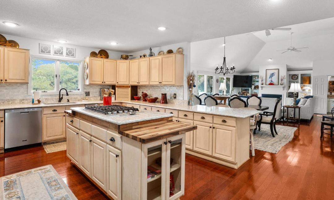 Photo of Kitchen in Saint Helena Island