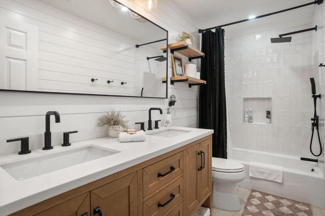 Photo of Bathroom in Saint Helena Island