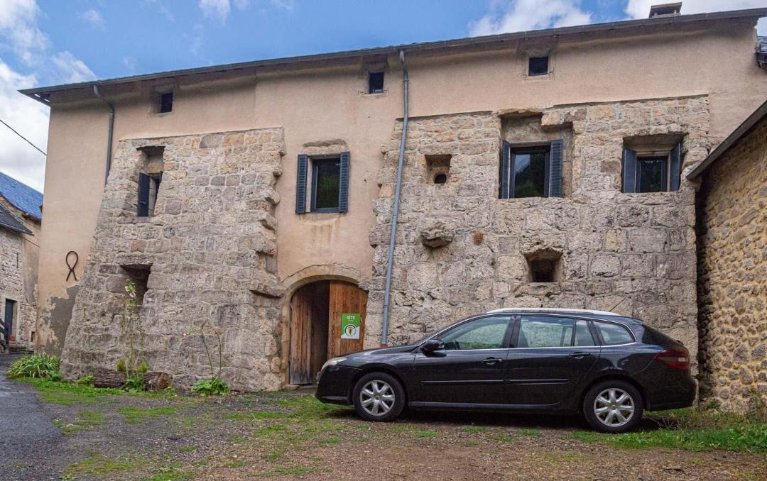 Photo of Buildings in Saint-Etienne-du-Valdonnez