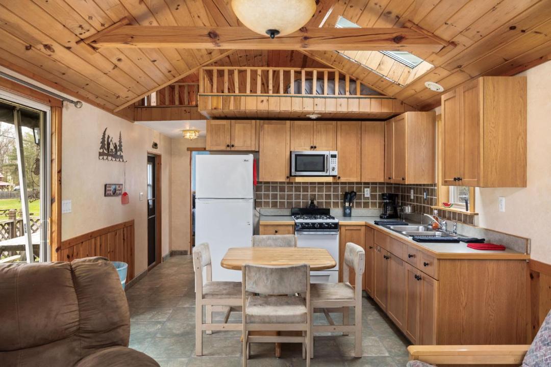 Photo of Others in Russell