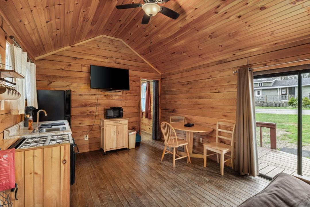 Photo of Others in Russell