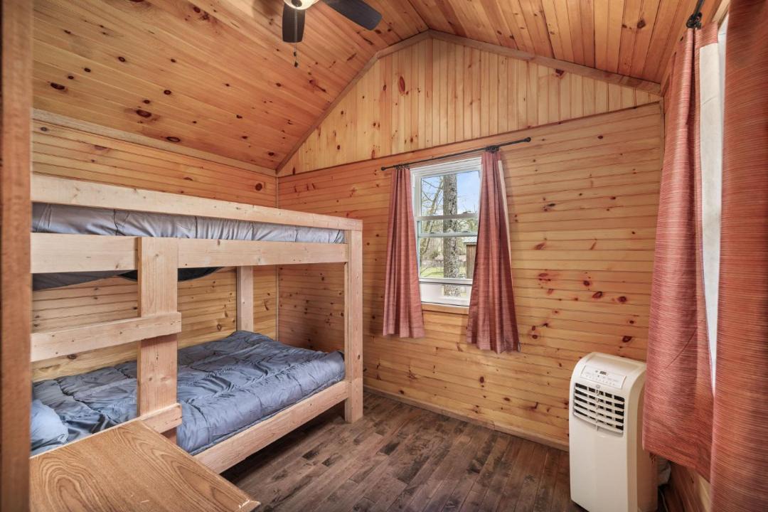 Photo of Bedroom in Russell