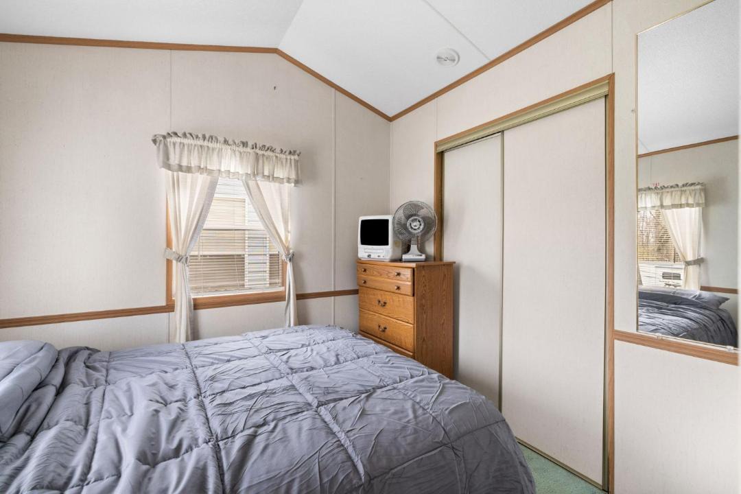 Photo of Bedroom in Russell