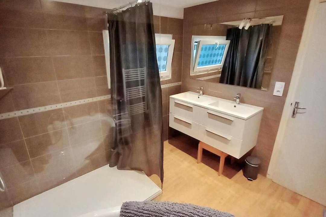 Photo of Bathroom in Saint-Clair-sur-l'Elle