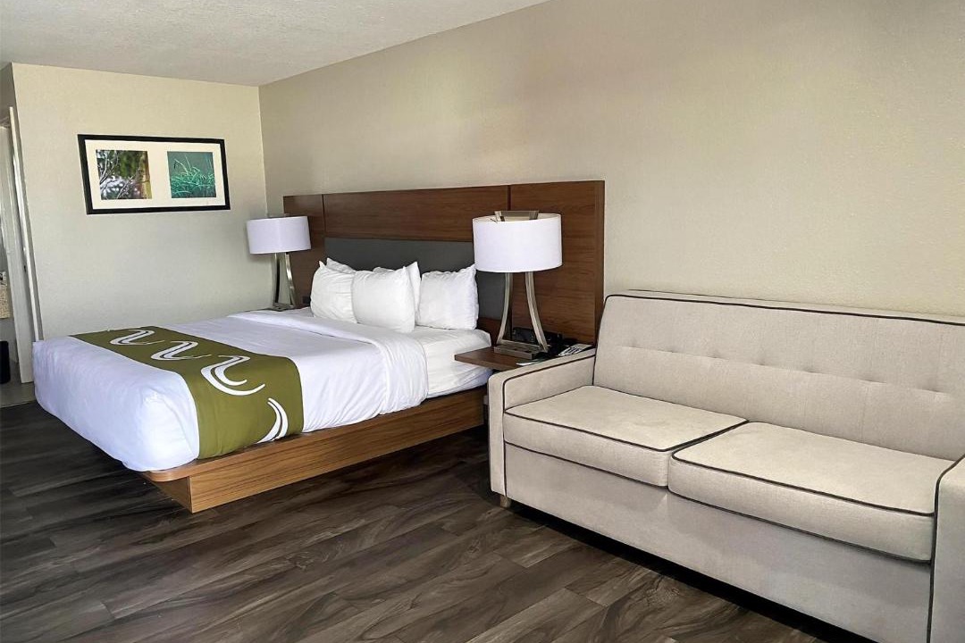 Photo of Bedroom in Alamogordo