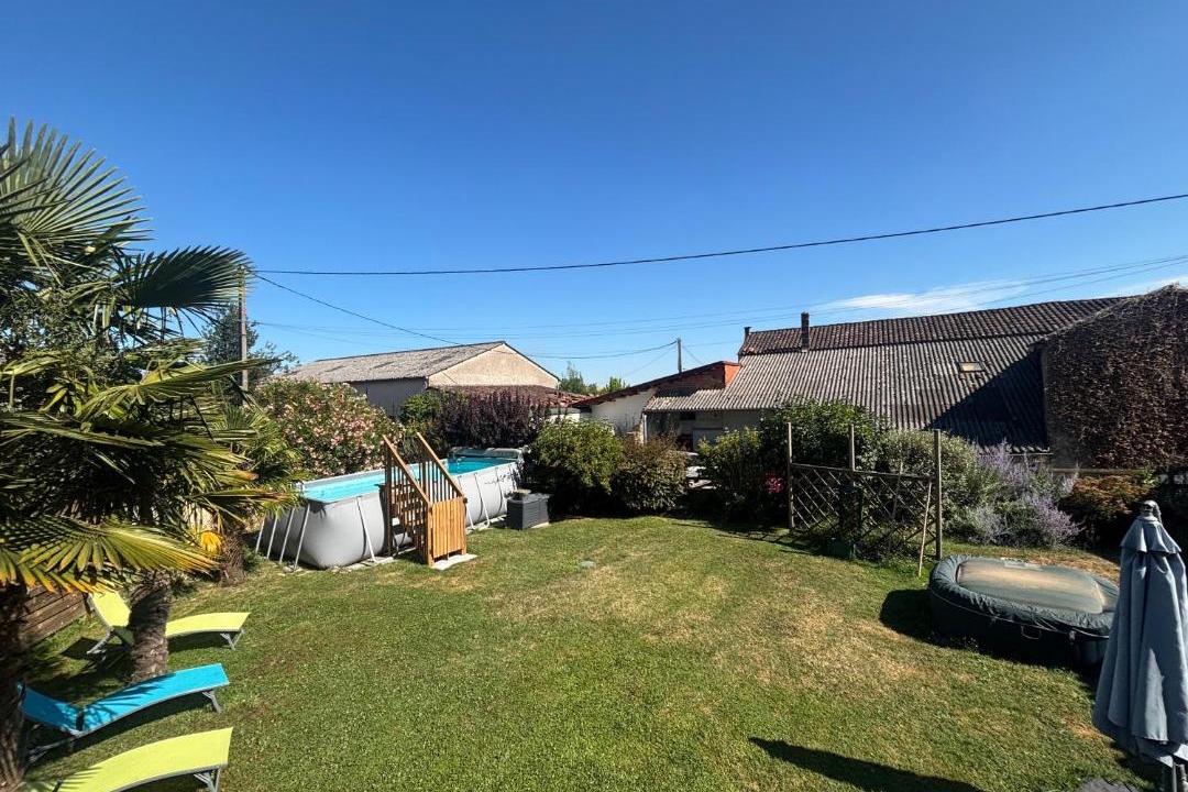 Photo of Others in Saint-Gregoire