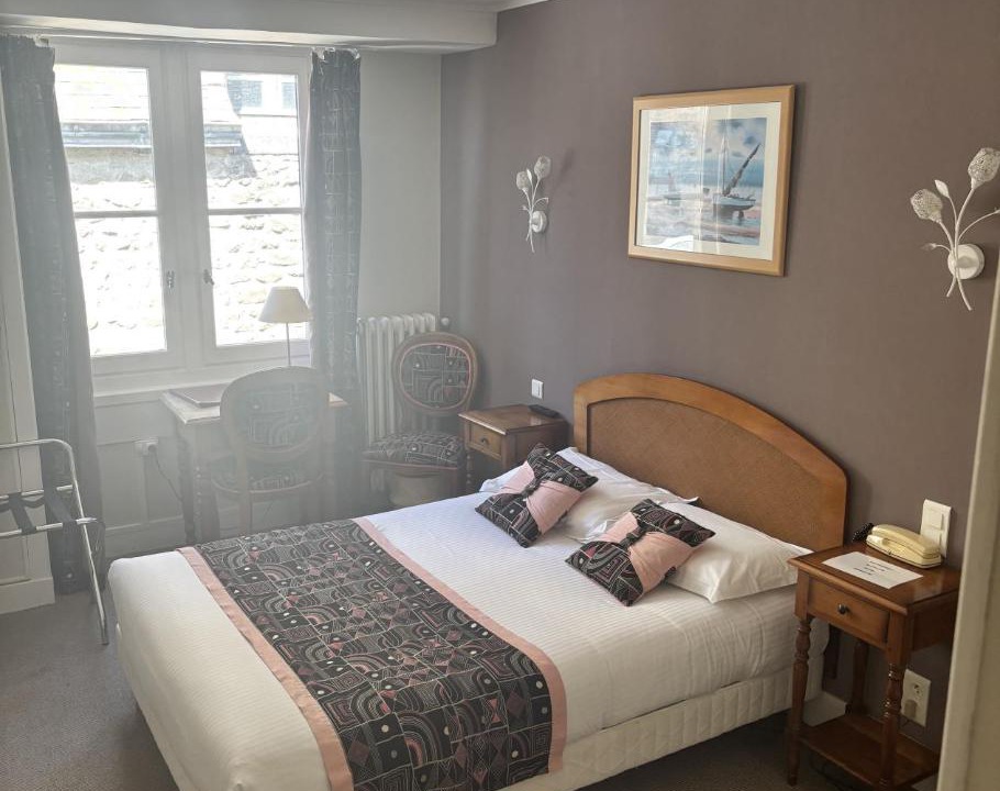 Photo of Bedroom in Le Mont-Saint-Michel