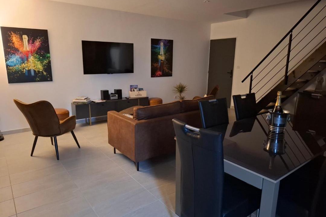 Photo of Others in Moussy