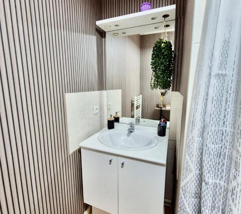 Photo of Bathroom in La Celle-sous-Gouzon
