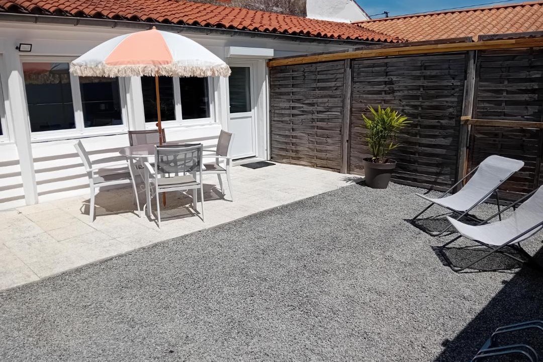 Photo of Patio Balcony in LʼAiguillon-sur-Mer
