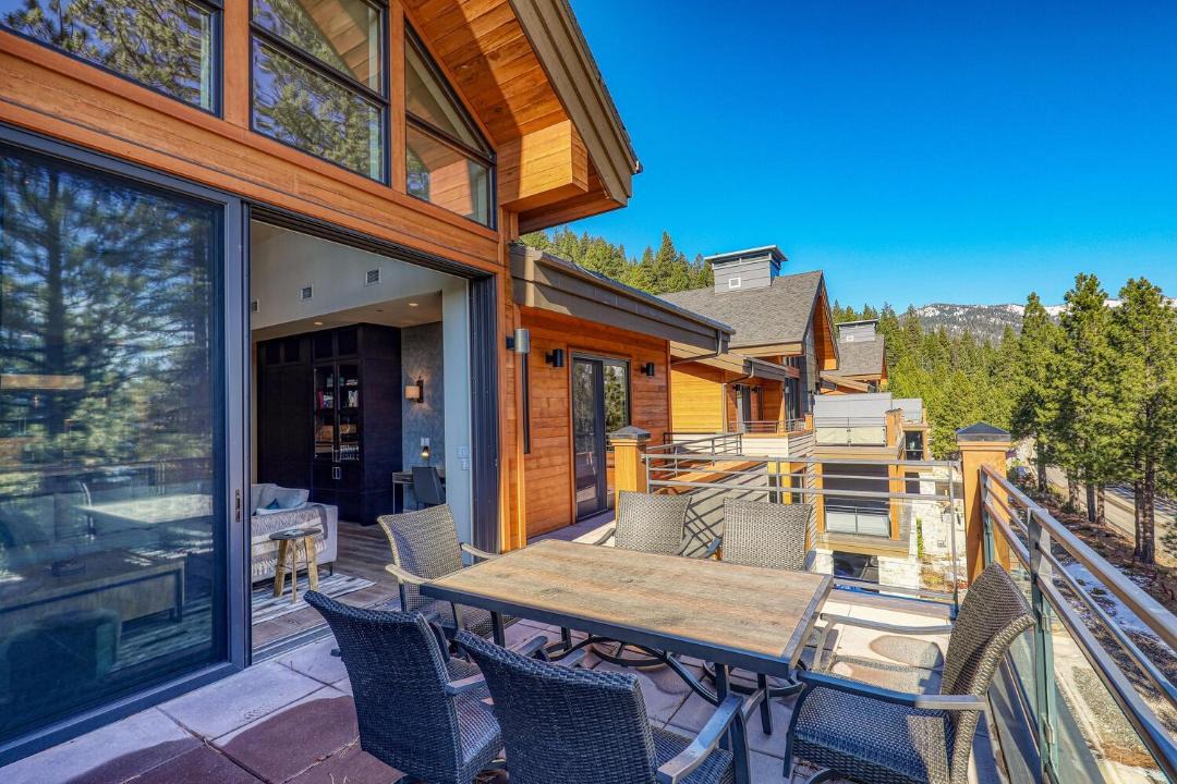 Photo of Patio Balcony in Crystal Bay