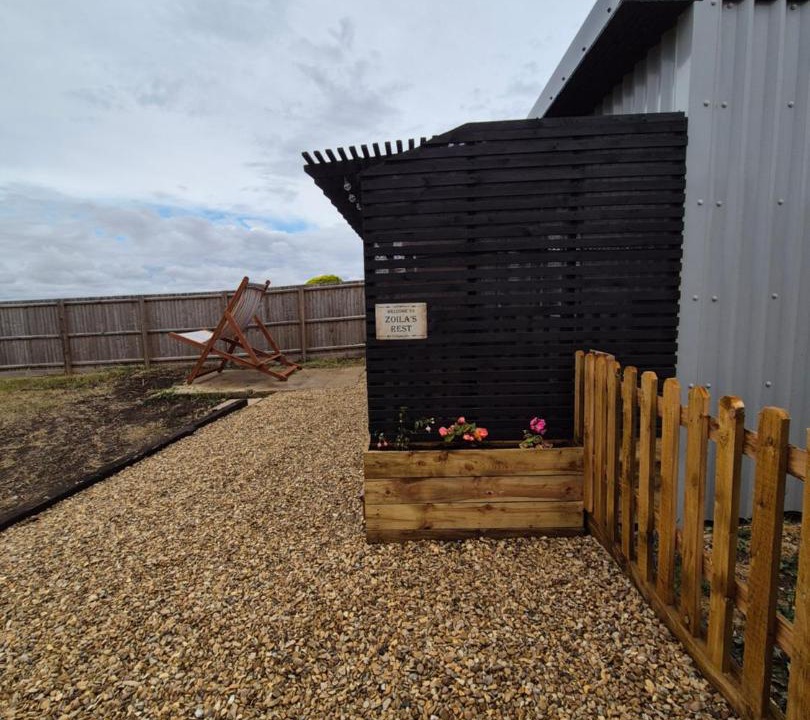 Photo of Others in Pointon