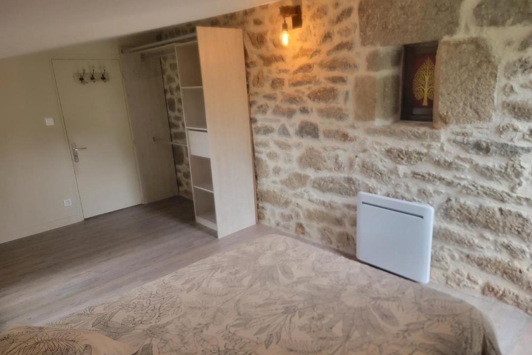 Photo of Bedroom in Rostrenen