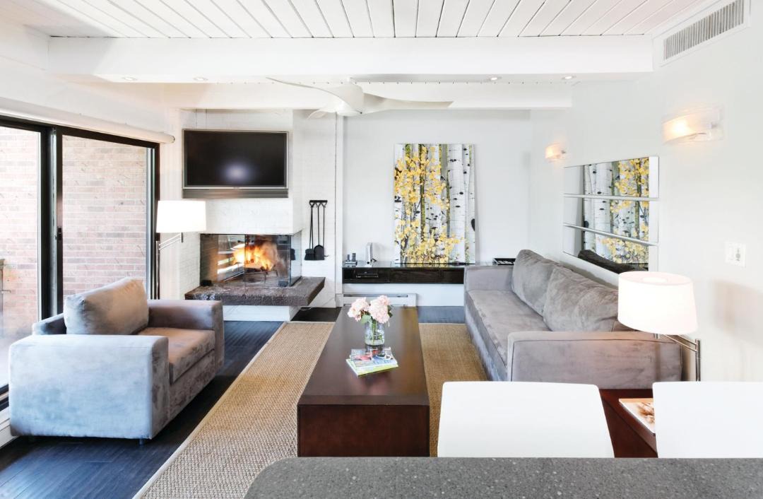 Photo of Livingroom in Downtown