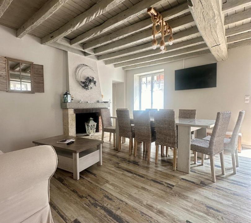 Photo of Others in Fougeres-sur-Bievre