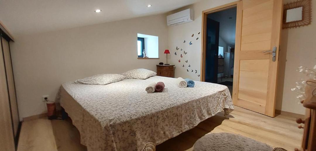 Photo of Bedroom in Lachapelle-sous-Aubenas