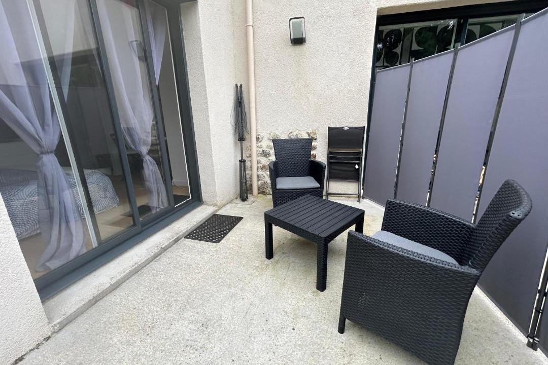 Photo of Patio Balcony in Romille