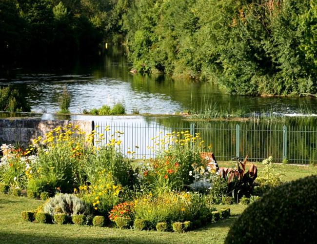 Photo of Others in Saint-Meme-les-Carrieres