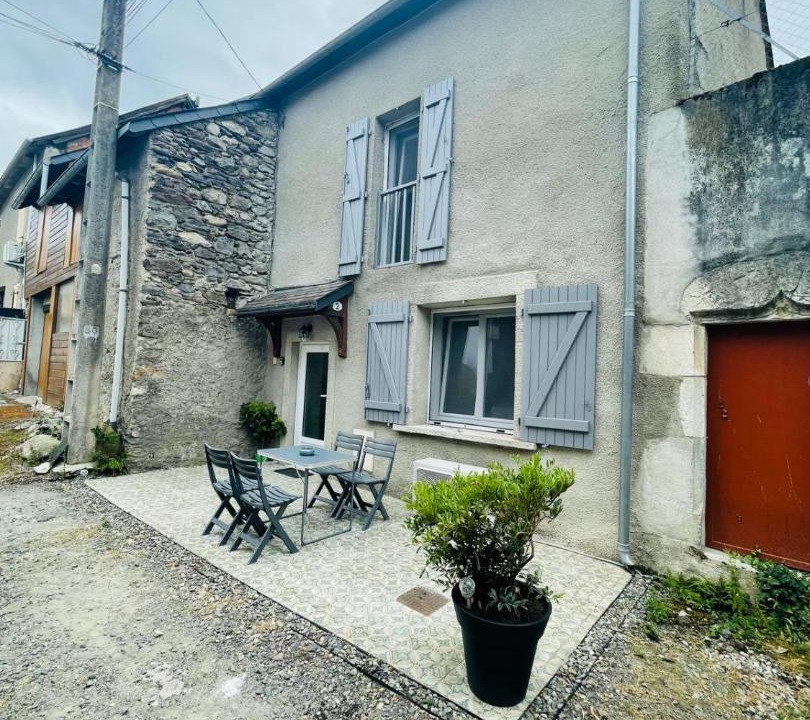 Photo of Others in Clarac