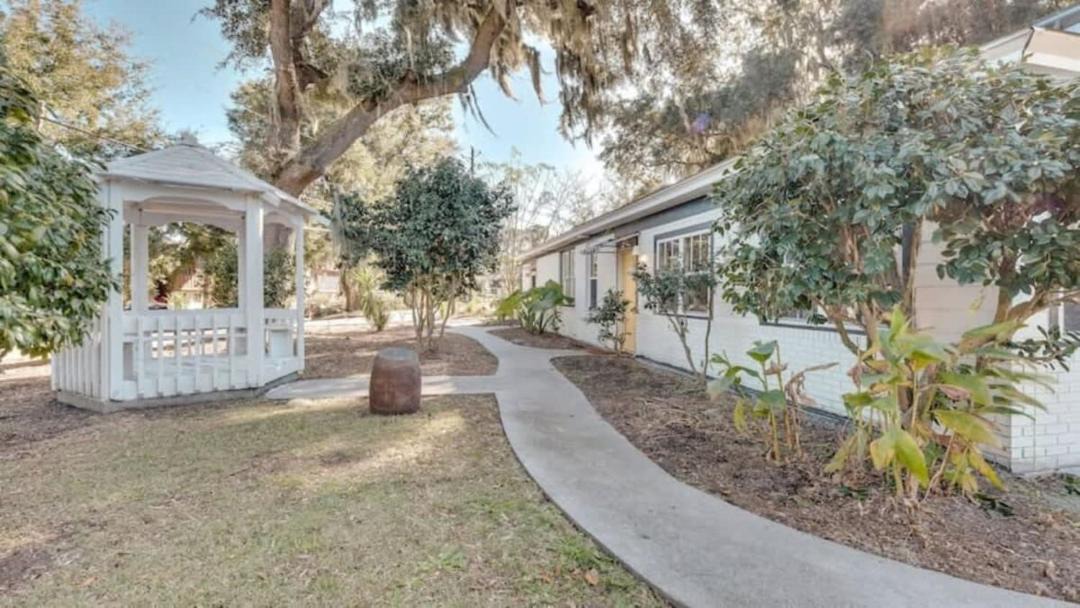 Photo of Others in Thunderbolt