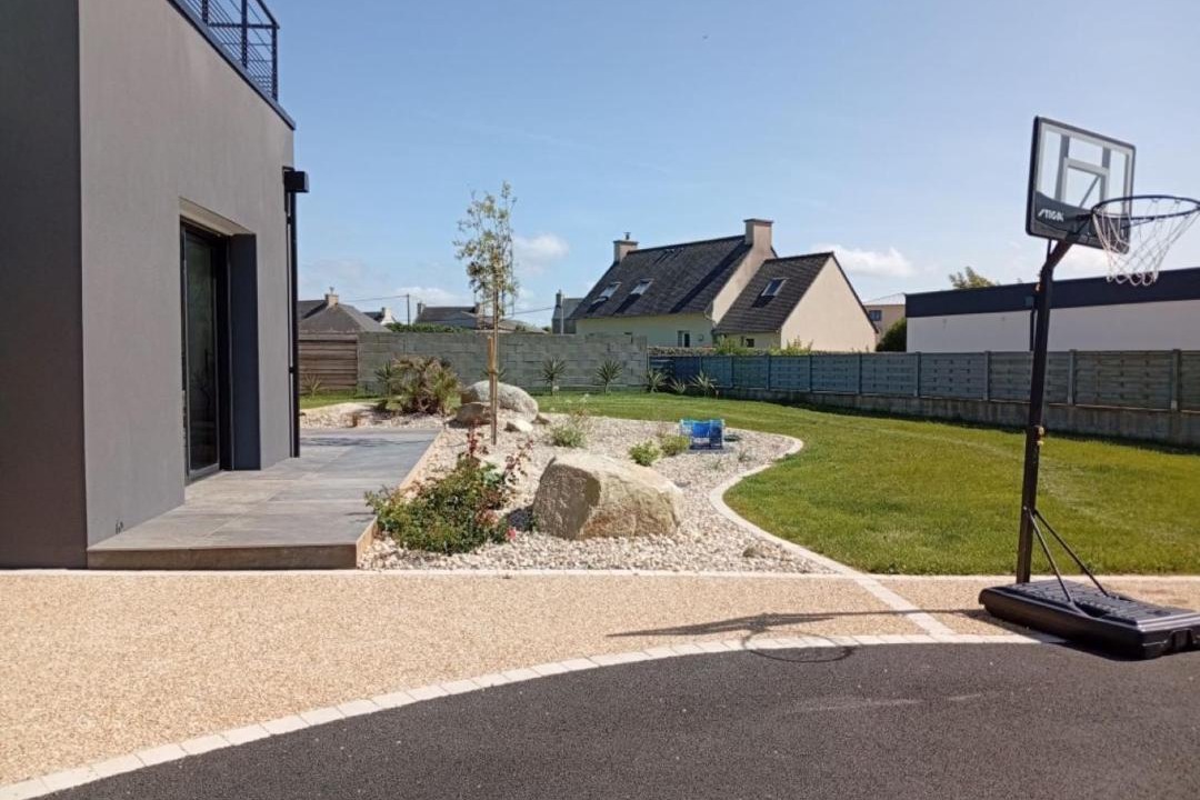 Photo of Others in Cleder