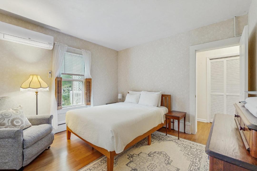 Photo of Bedroom in Town of Jerusalem