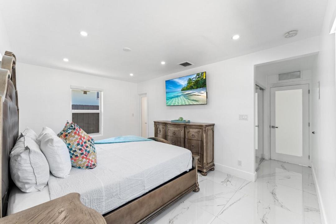 Photo of Bedroom in Middle River Terrace