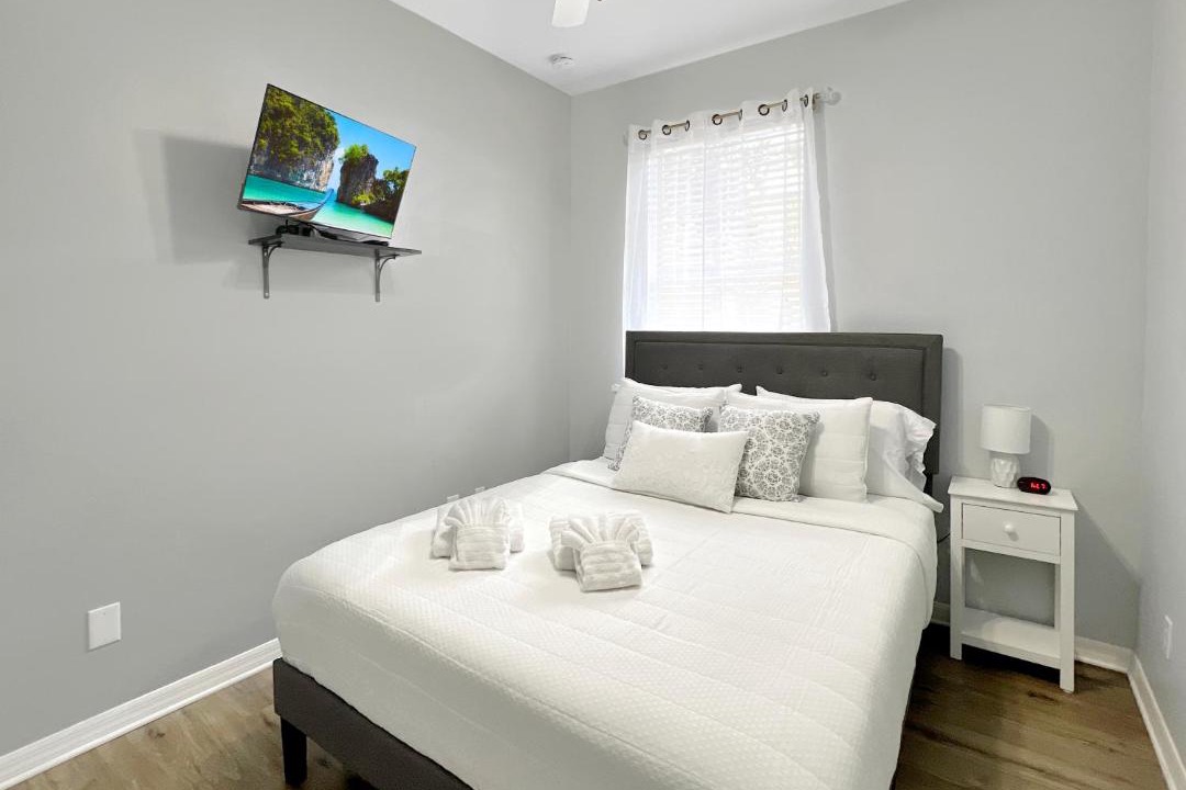 Photo of Bedroom in Crestwynd Bay