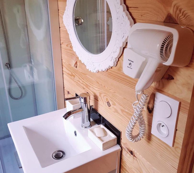 Photo of Bathroom in Maisod