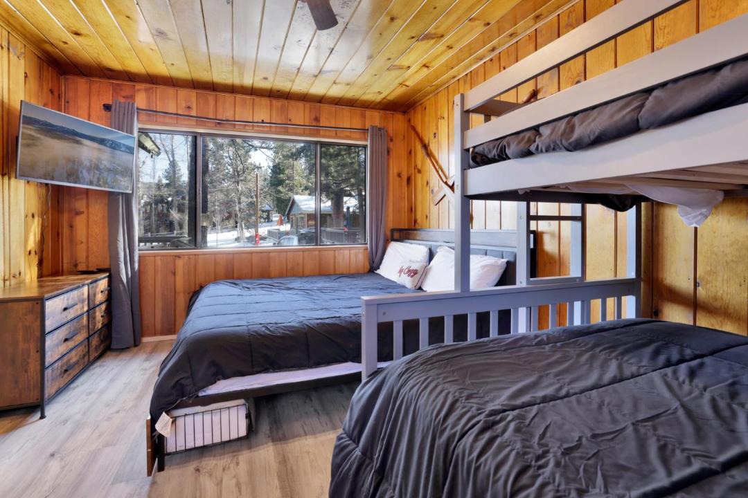 Photo of Bedroom in Big Bear Lake