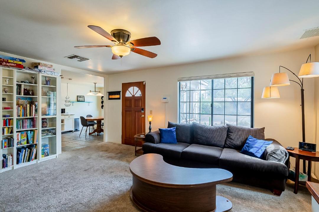 Photo of Livingroom in Blenman-Elm