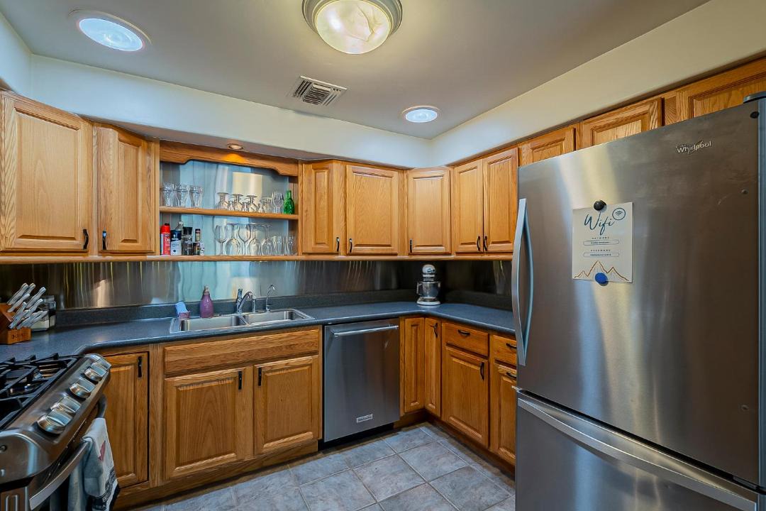 Photo of Kitchen in Blenman-Elm