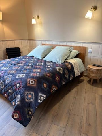 Photo of Bedroom in Chaumont-sur-Tharonne