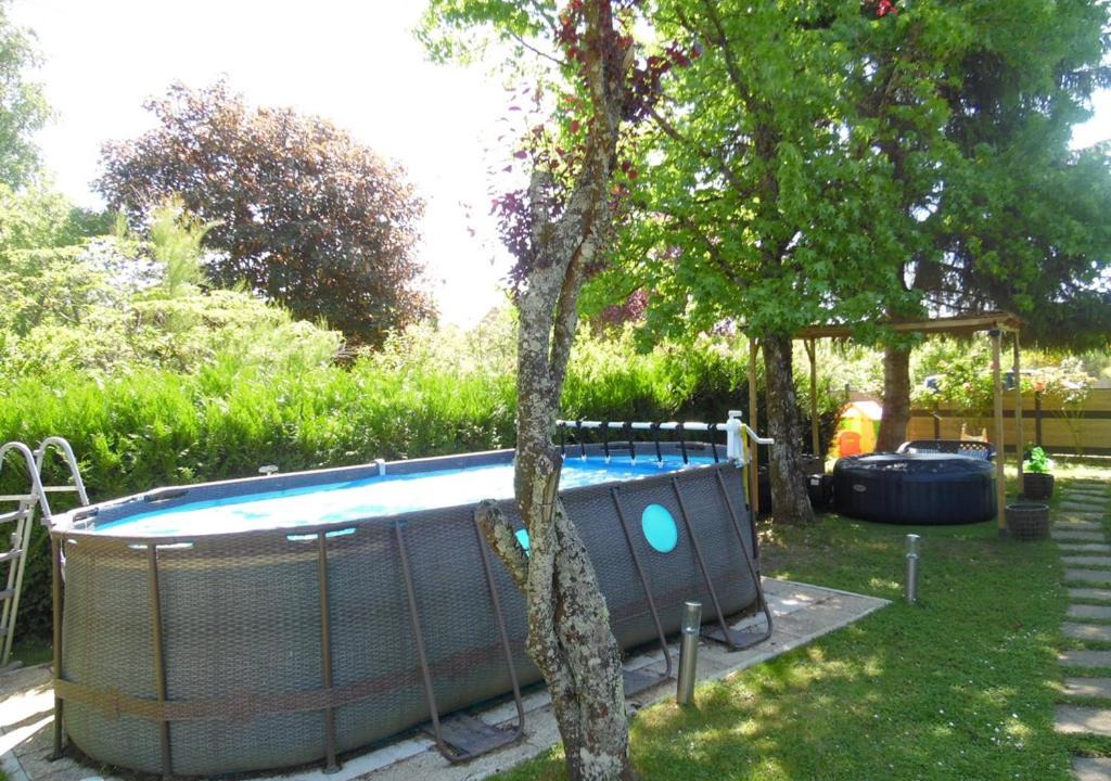 Photo of Others in Montholon