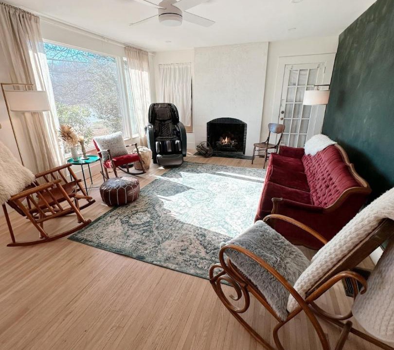 Photo of Livingroom in Travelers Rest