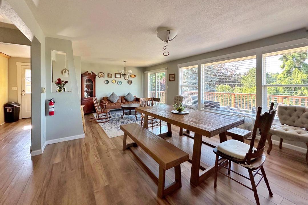 Photo of Others in Lake Forest Park