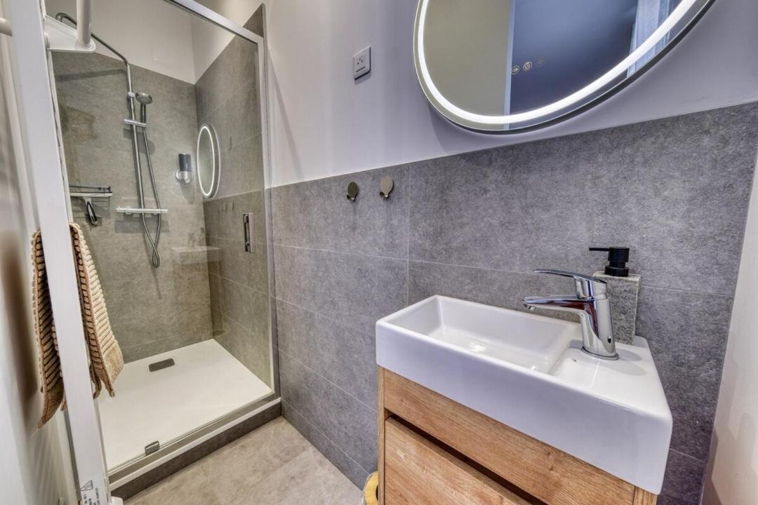 Photo of Bathroom in Reims