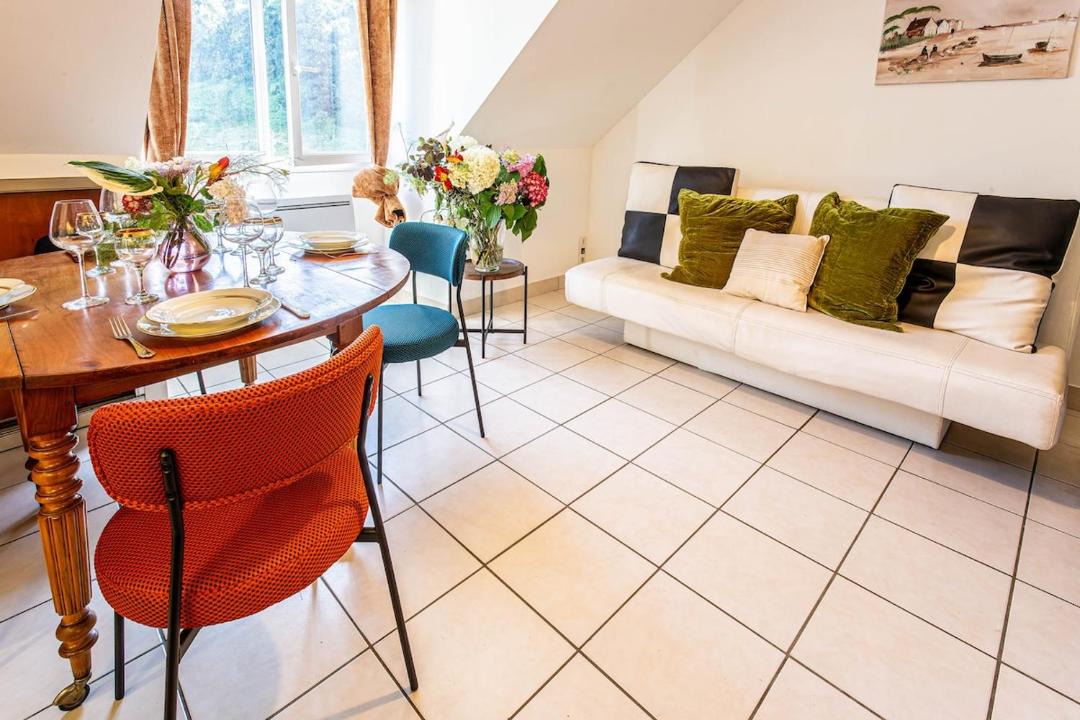 Photo of Others in Saint-James